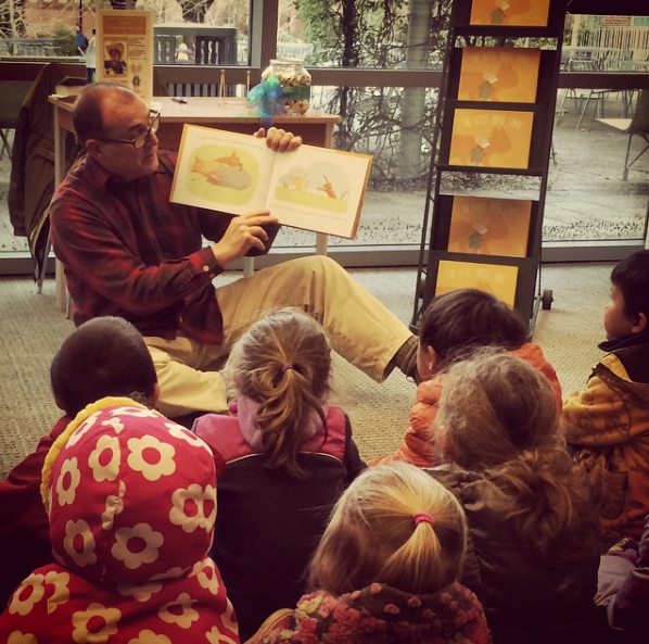 Author David Ray reads The Little Mouse Santi to schoolkids